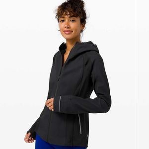Lululemon - Cross Chill Jacket
